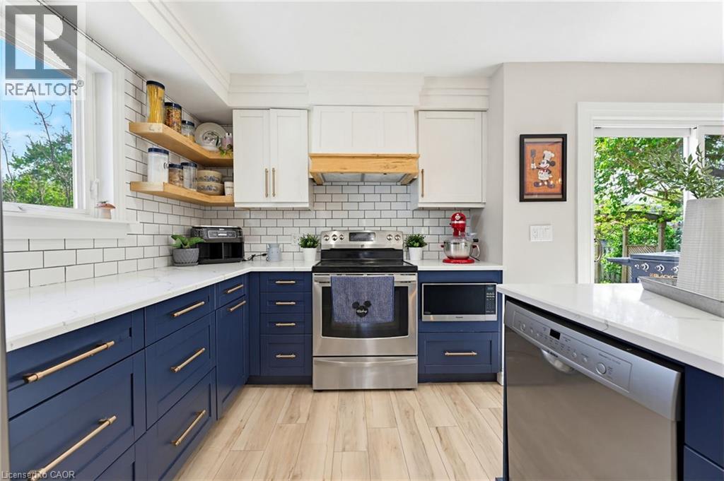 219 INGLIS Street thumbnail 8
