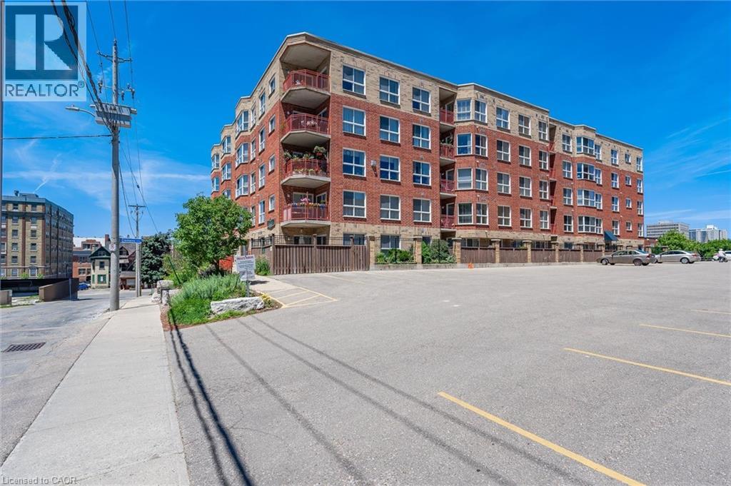 20 ST GEORGE Street Unit# 110 thumbnail 31