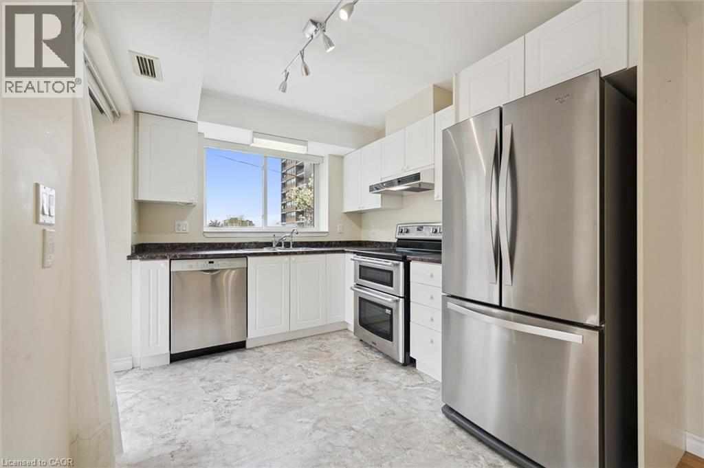 20 ST GEORGE Street Unit# 110 thumbnail 9