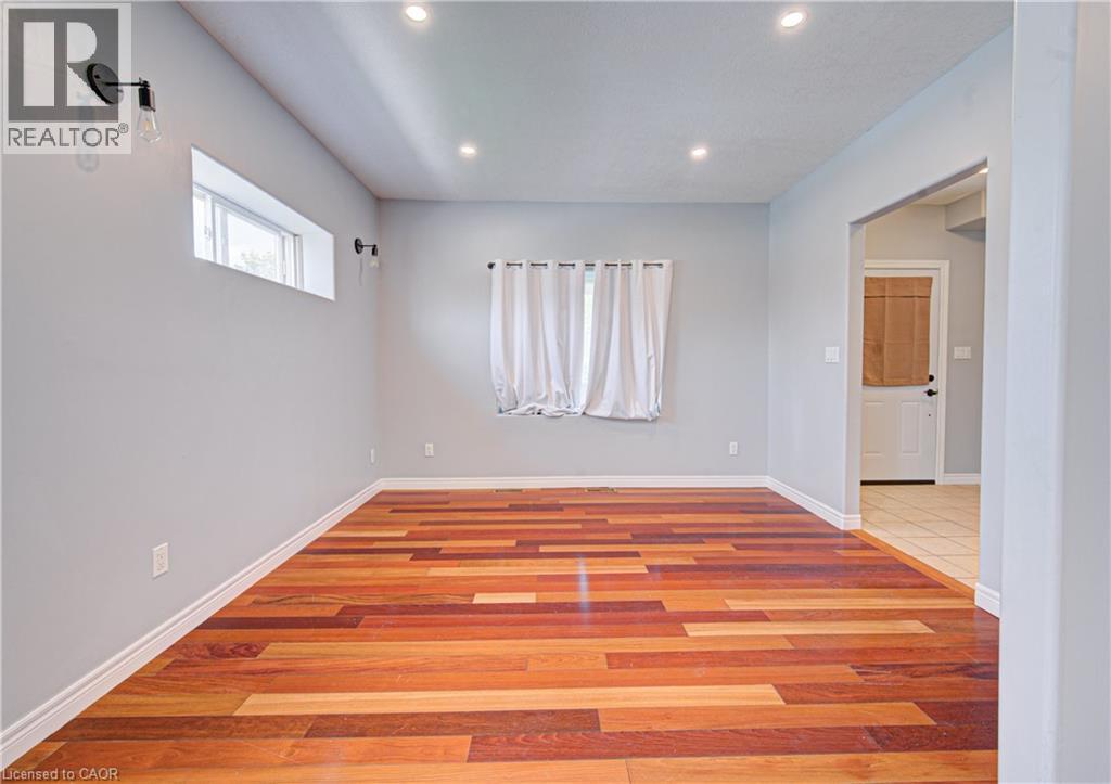 281 COURTLAND Avenue E thumbnail 17