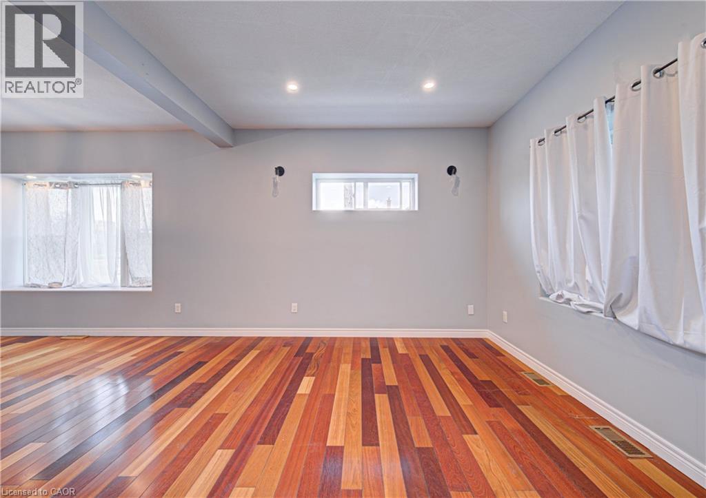 281 COURTLAND Avenue E thumbnail 10