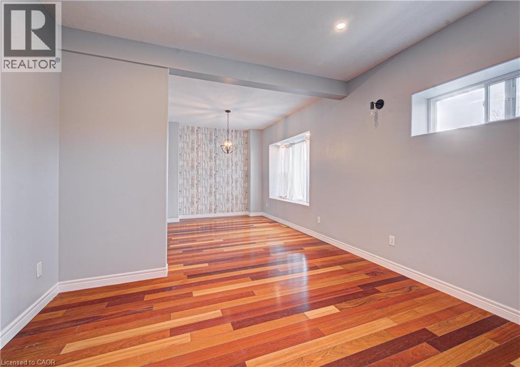 281 COURTLAND Avenue E thumbnail 15