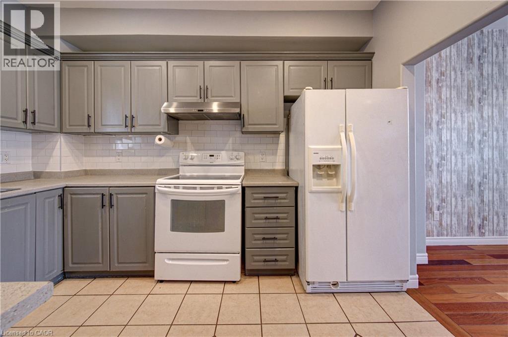 281 COURTLAND Avenue E thumbnail 17
