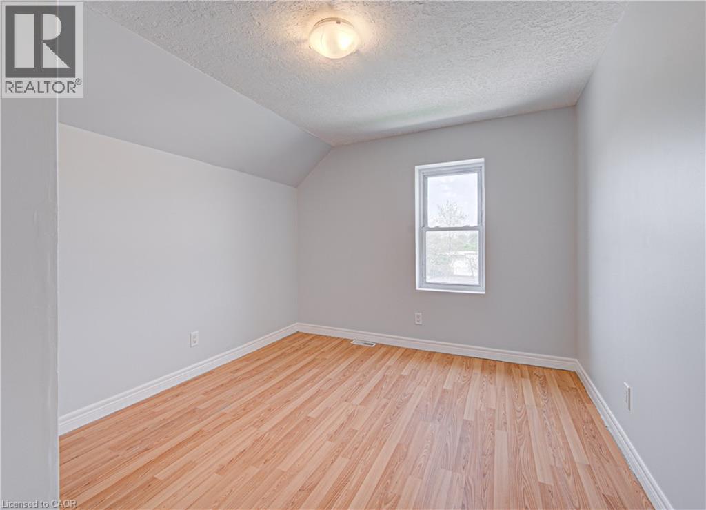 281 COURTLAND Avenue E thumbnail 22
