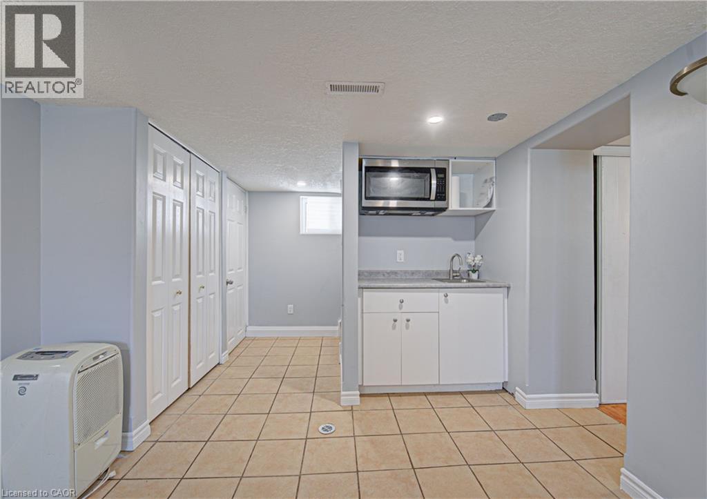 281 COURTLAND Avenue E thumbnail 33