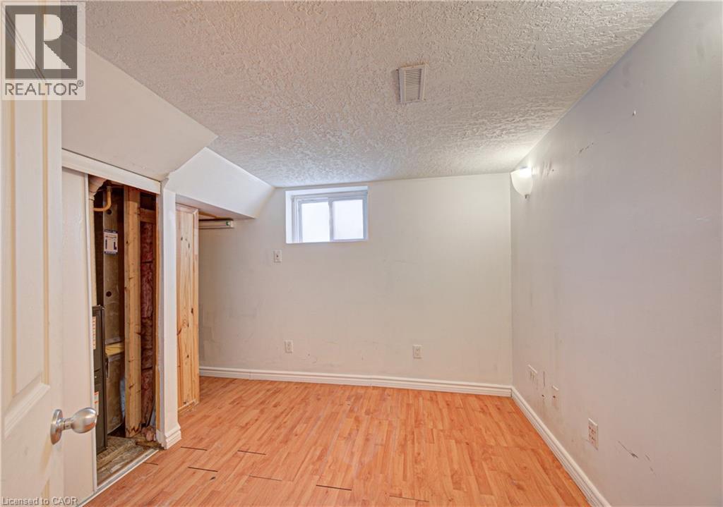281 COURTLAND Avenue E thumbnail 36