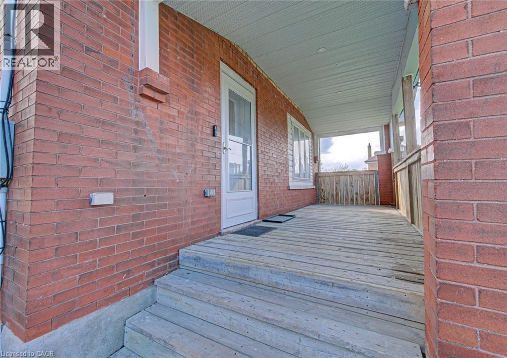 281 COURTLAND Avenue E thumbnail 4