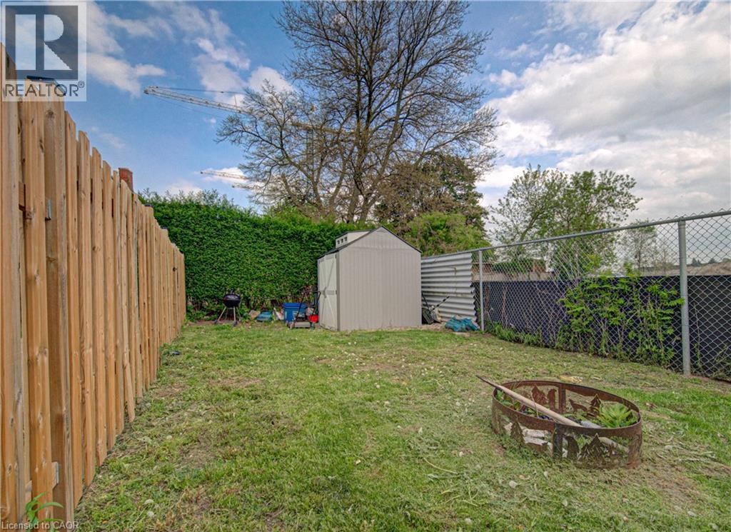 281 COURTLAND Avenue E thumbnail 44