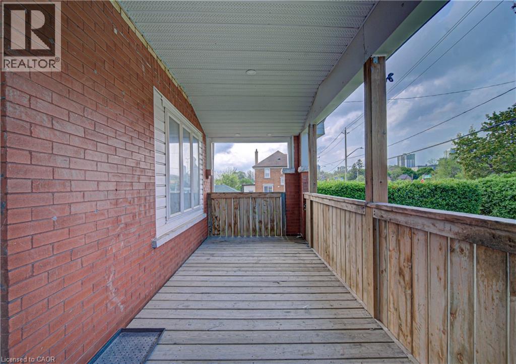 281 COURTLAND Avenue E thumbnail 5