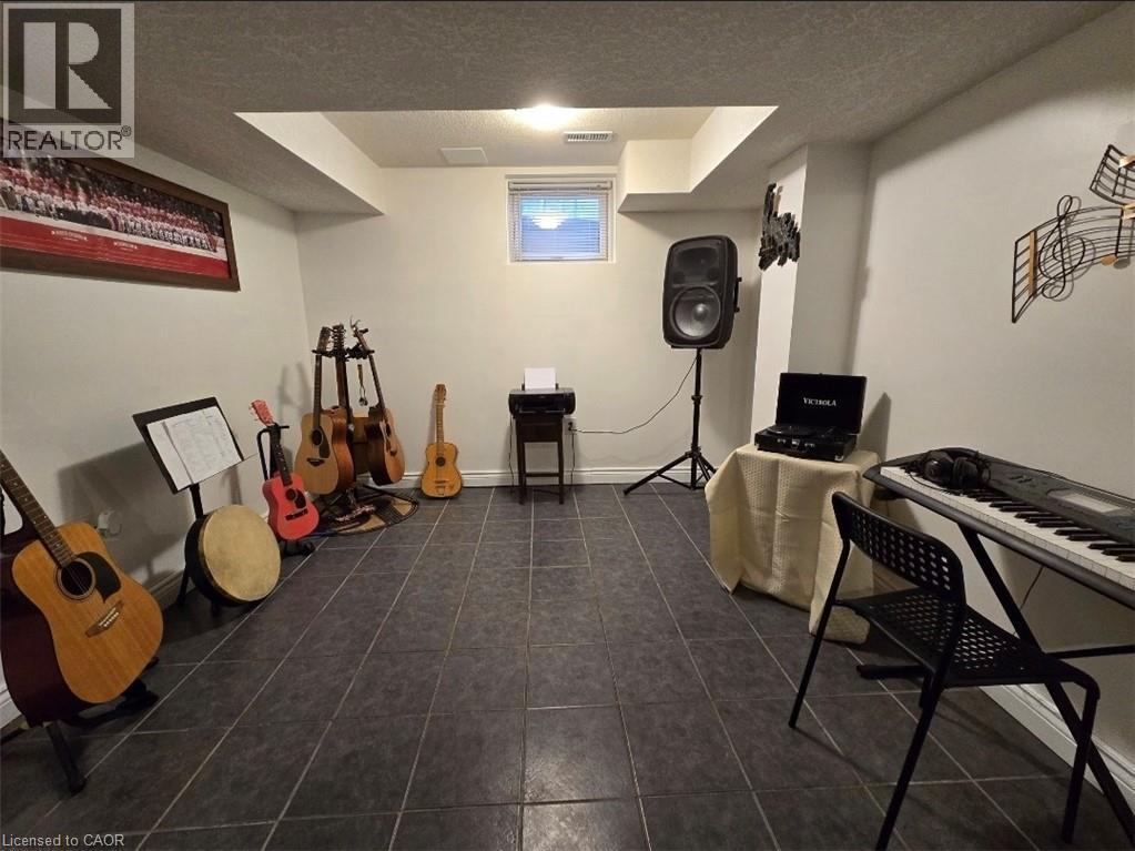 36 LILYWOOD Drive thumbnail 30