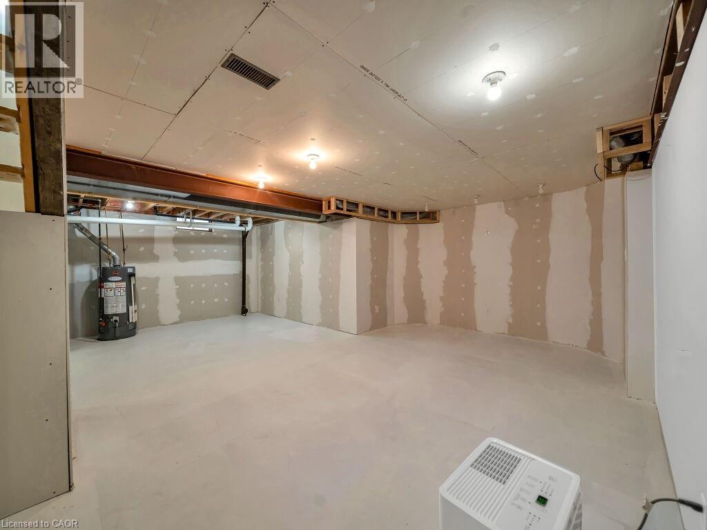 16 GLENNIE Court thumbnail 36