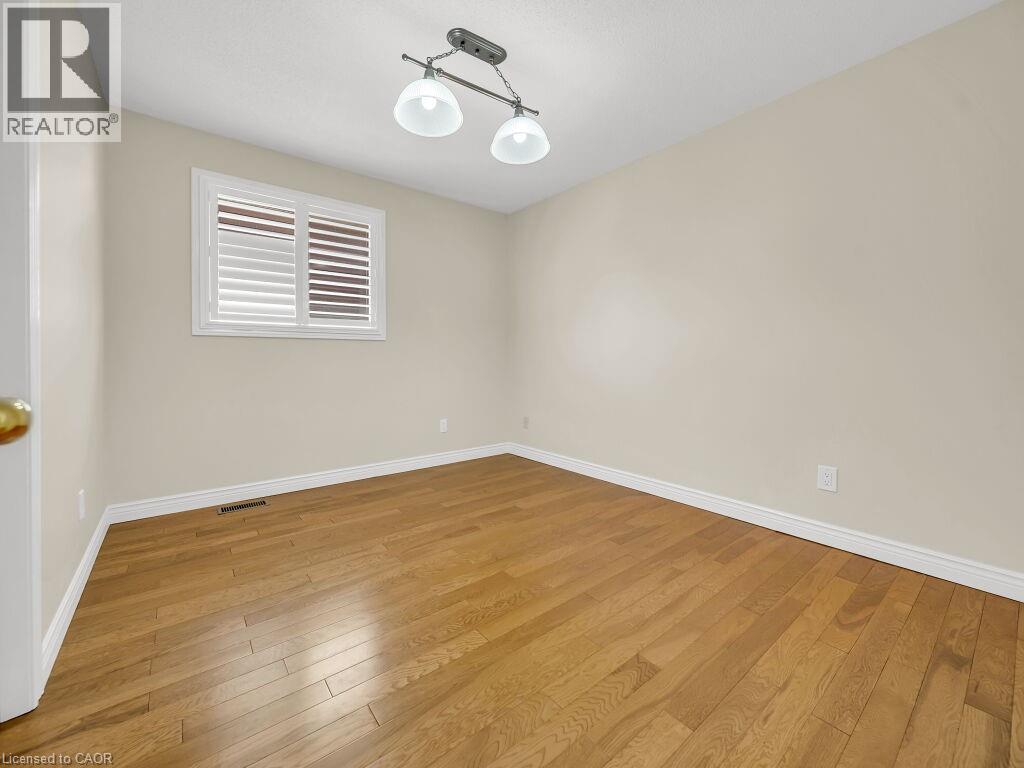 16 GLENNIE Court thumbnail 32
