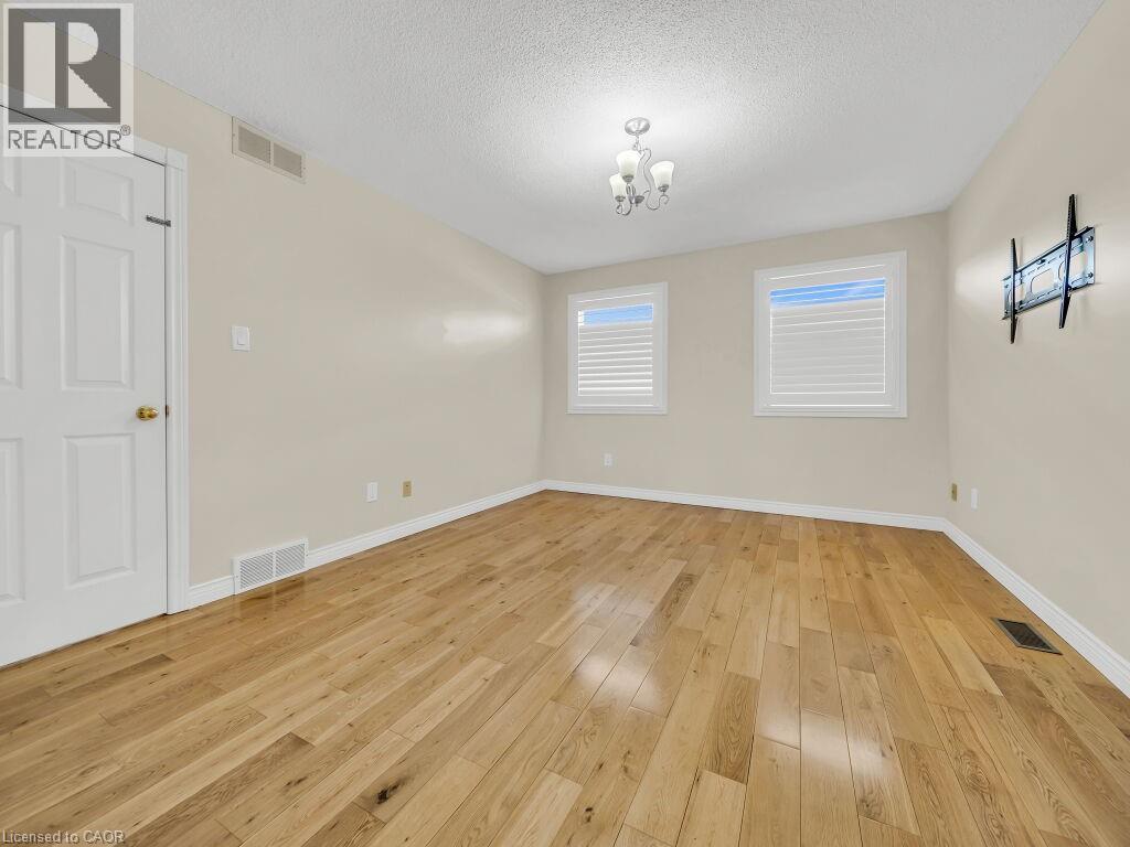 16 GLENNIE Court thumbnail 27