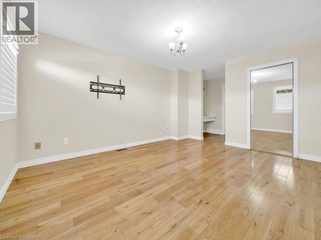 16 GLENNIE Court thumbnail 25