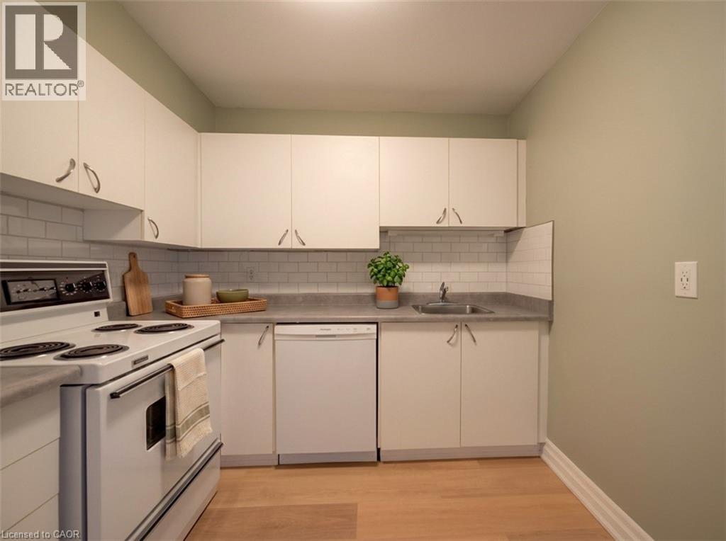 15 HOFSTETTER Avenue Unit# 221 thumbnail 10