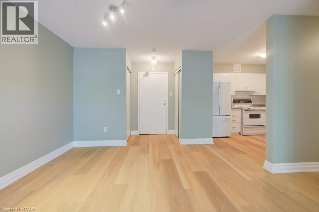 15 HOFSTETTER Avenue Unit# 221 thumbnail 21