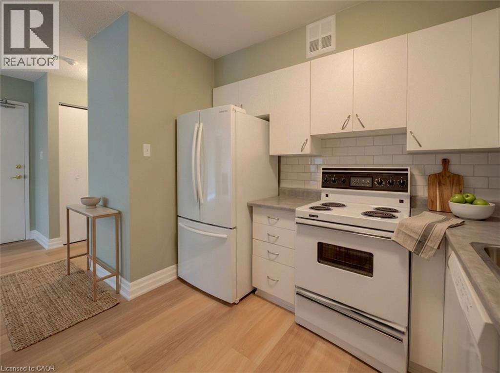 15 HOFSTETTER Avenue Unit# 221 thumbnail 11