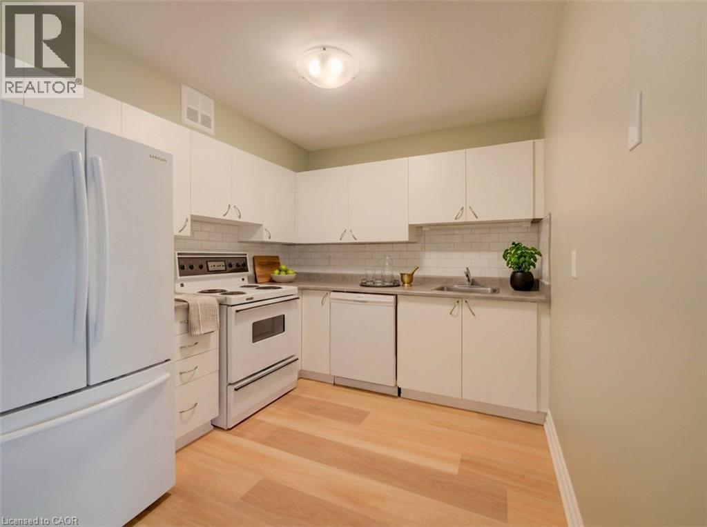 15 HOFSTETTER Avenue Unit# 221 thumbnail 9