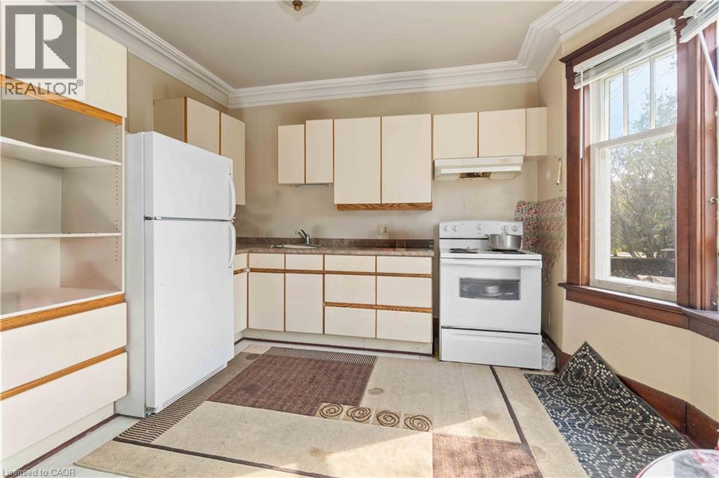 151 LOUISA Street thumbnail 17