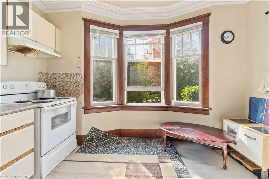 151 LOUISA Street thumbnail 18