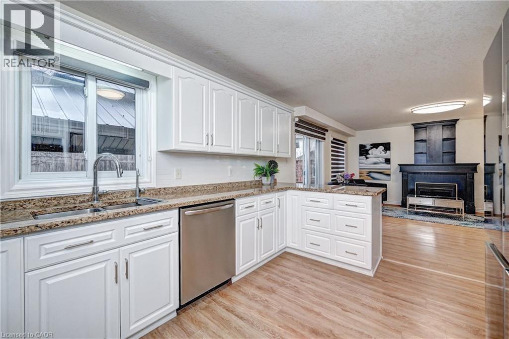 519 YORKSHIRE Drive thumbnail 14