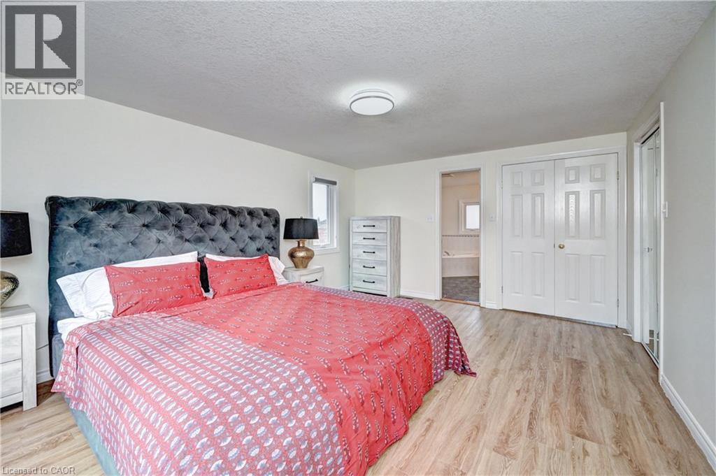519 YORKSHIRE Drive thumbnail 16