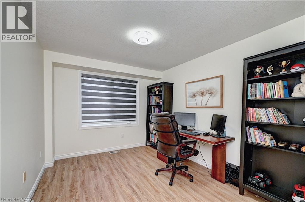 519 YORKSHIRE Drive thumbnail 24
