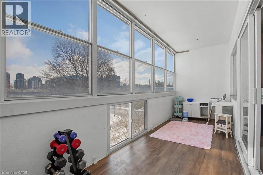 45 WESTMOUNT Road N Unit# 202 thumbnail 17