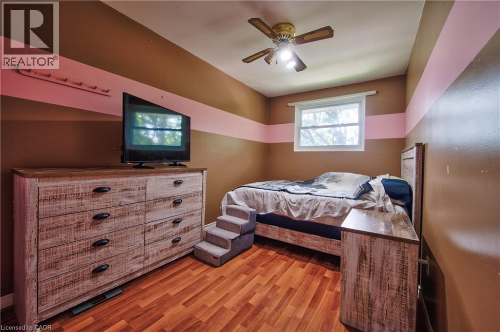 57 CLEMENS Avenue thumbnail 15