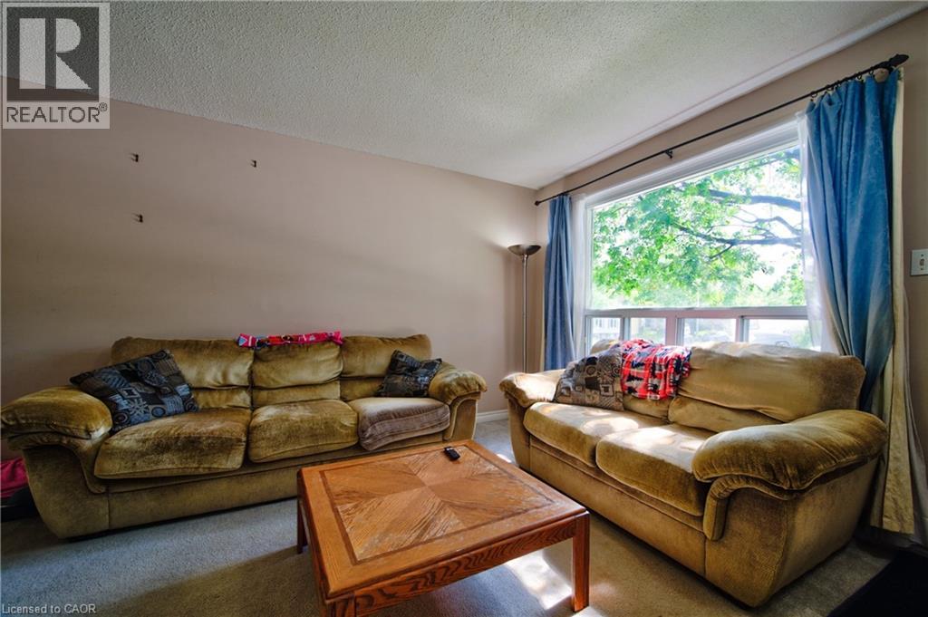 57 CLEMENS Avenue thumbnail 9