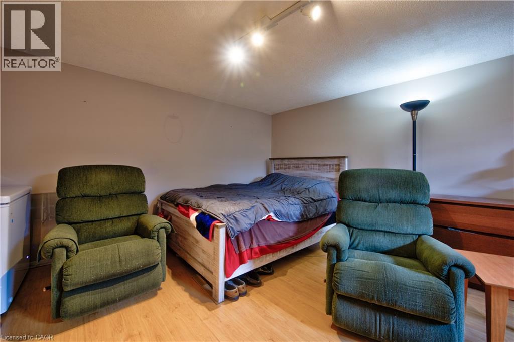 57 CLEMENS Avenue thumbnail 22