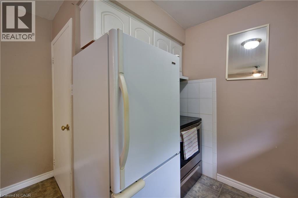 57 CLEMENS Avenue thumbnail 13