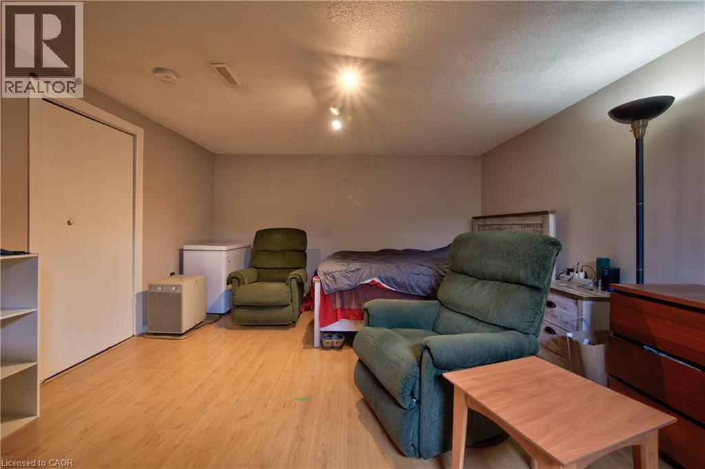 57 CLEMENS Avenue thumbnail 21