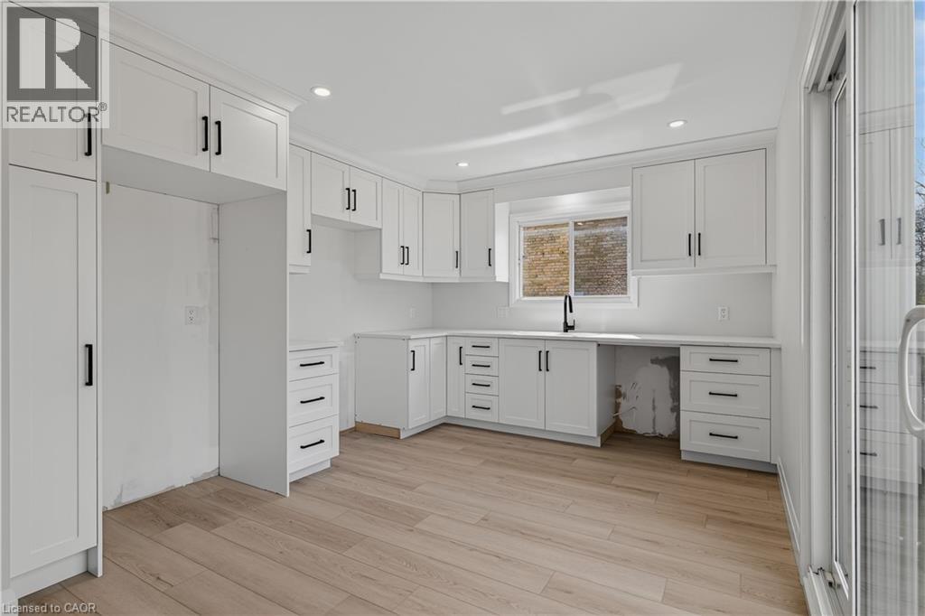 58 CATHERINE Street thumbnail 12