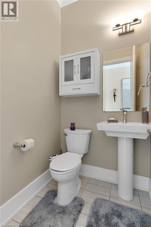 900 PONDCLIFFE Court thumbnail 3