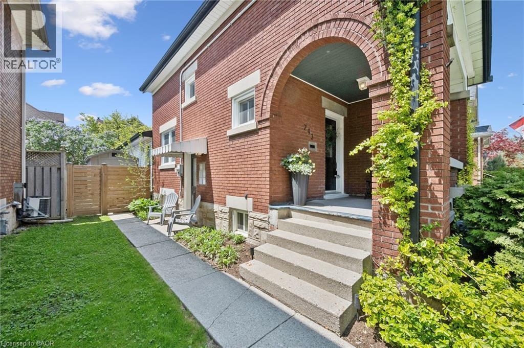 793 BELMONT Avenue W thumbnail 4
