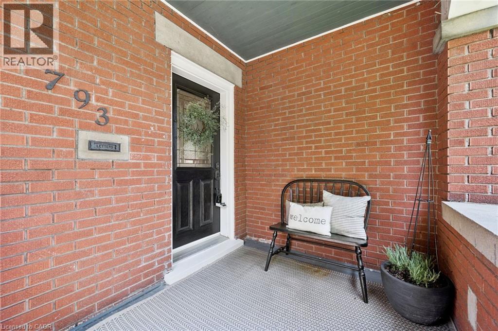 793 BELMONT Avenue W thumbnail 5