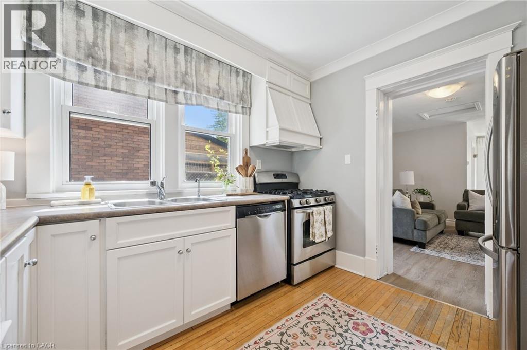 793 BELMONT Avenue W thumbnail 14
