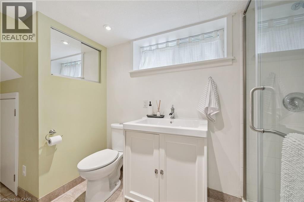 793 BELMONT Avenue W thumbnail 34