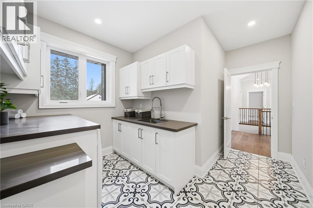 75 ROBINSON Road thumbnail 28