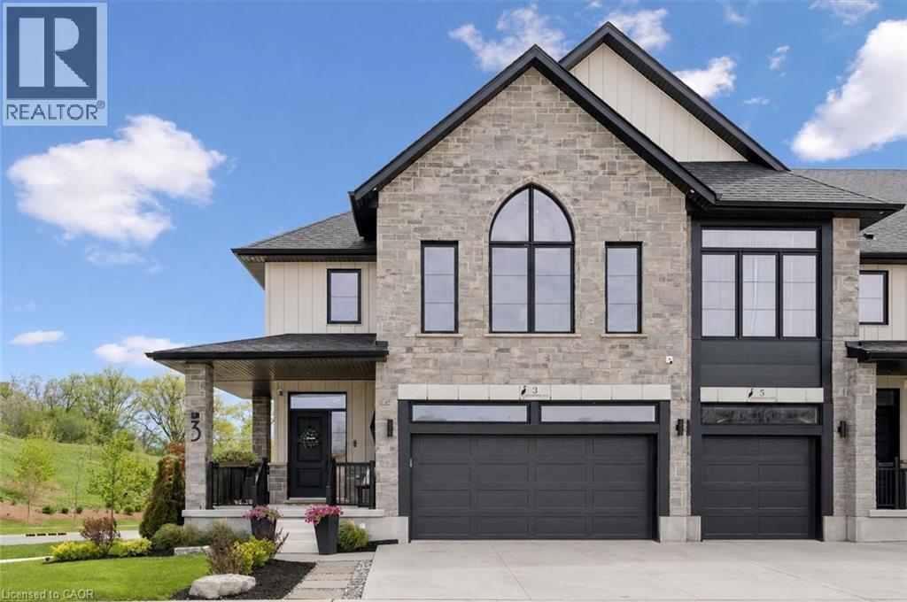 3 QUEENSBROOK Crescent