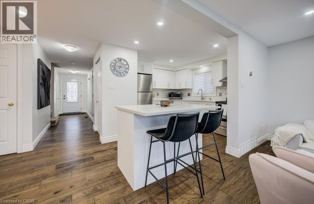 255 HIGHBROOK Crescent thumbnail 9