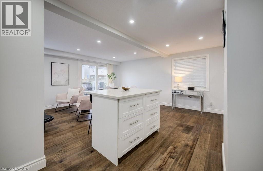 255 HIGHBROOK Crescent thumbnail 6