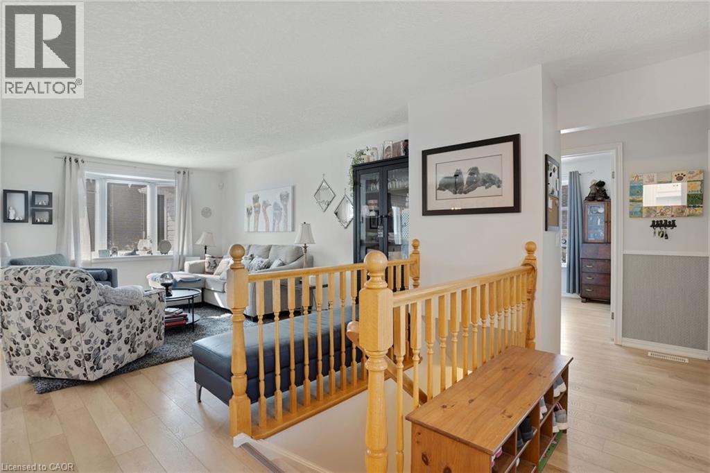 9 LAKEFIELD Court Unit# 89 thumbnail 14