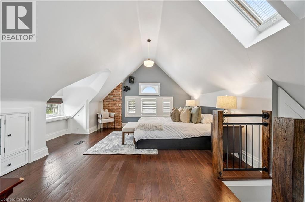 265 DOLPH Street N thumbnail 19