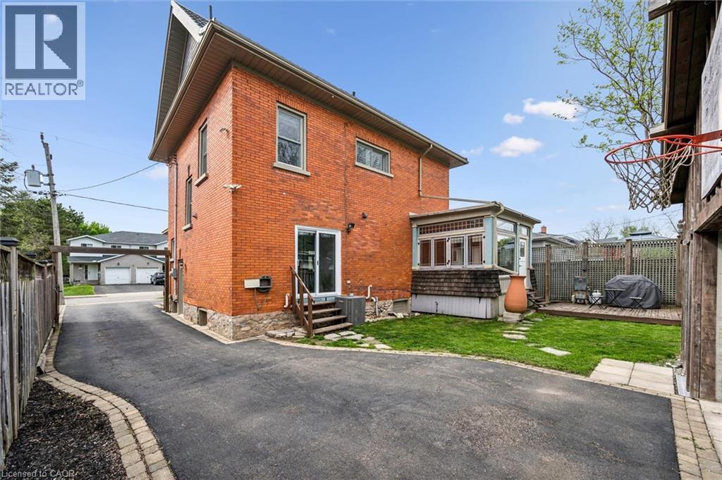 265 DOLPH Street N thumbnail 33