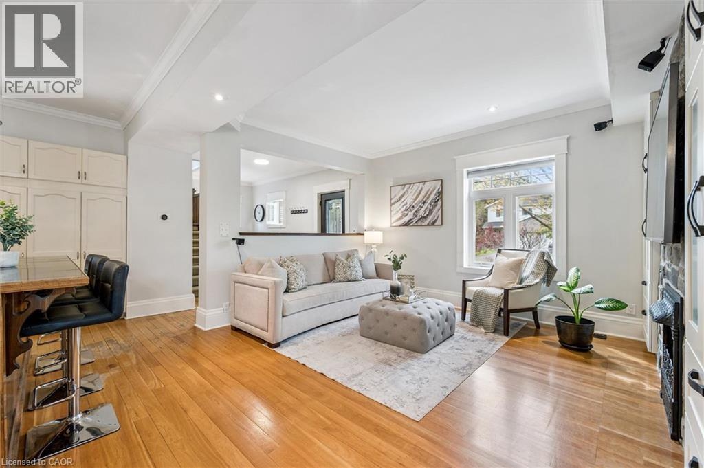 265 DOLPH Street N thumbnail 6