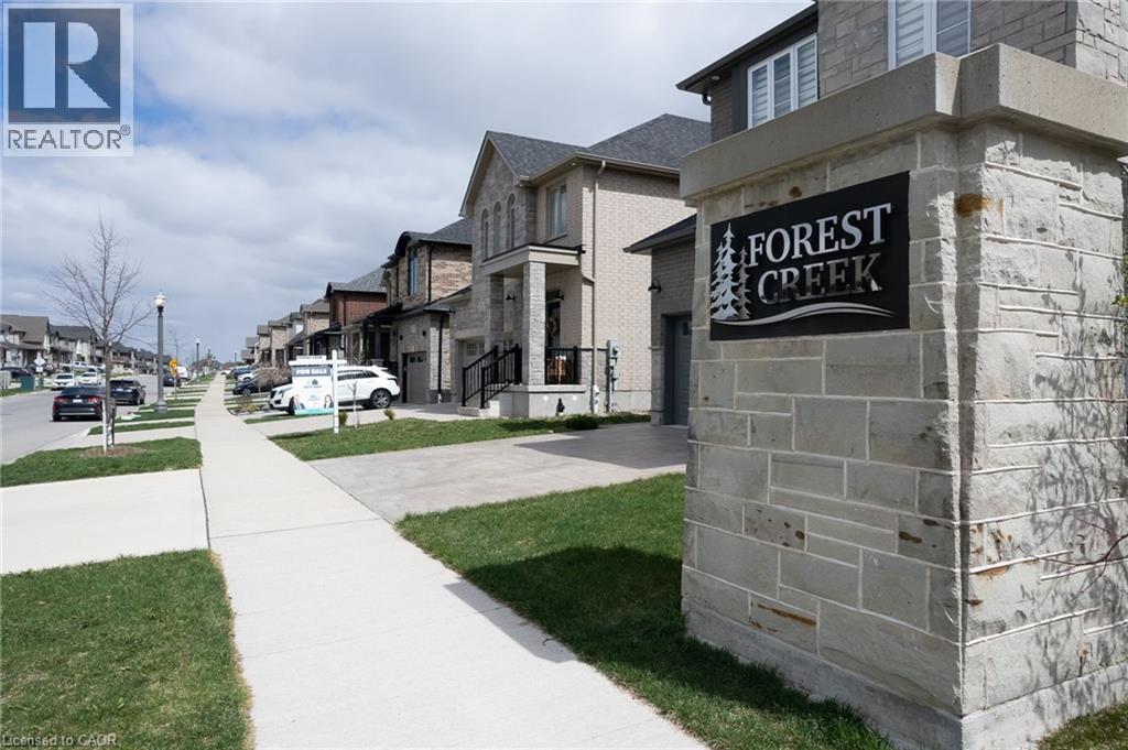 126 FOREST CREEK Drive thumbnail 3