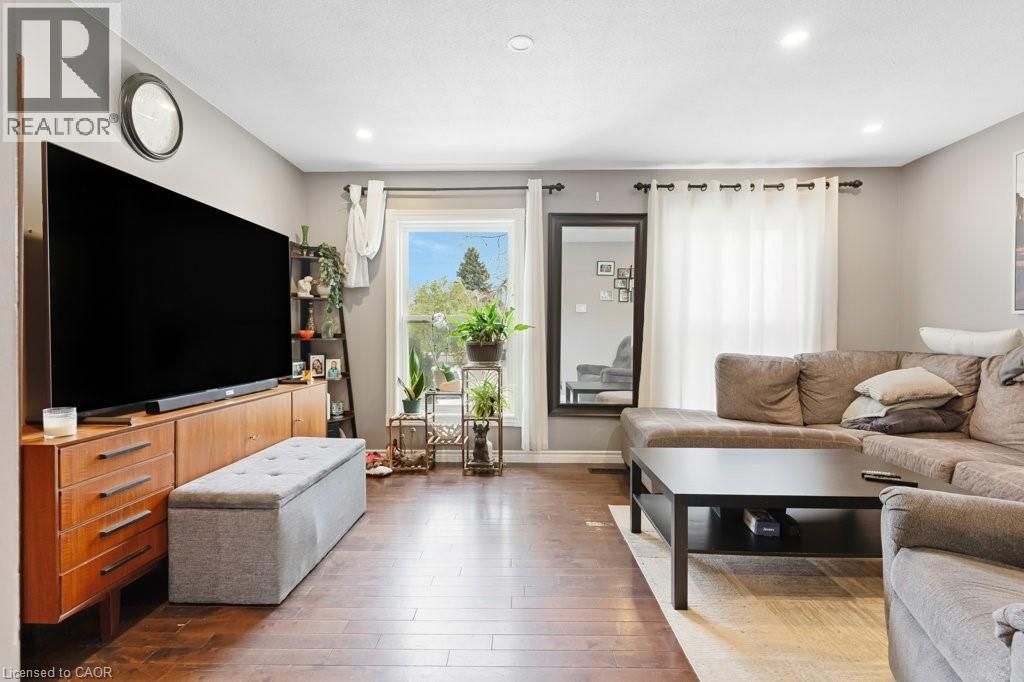 33 MEADOW WOODS Crescent thumbnail 10