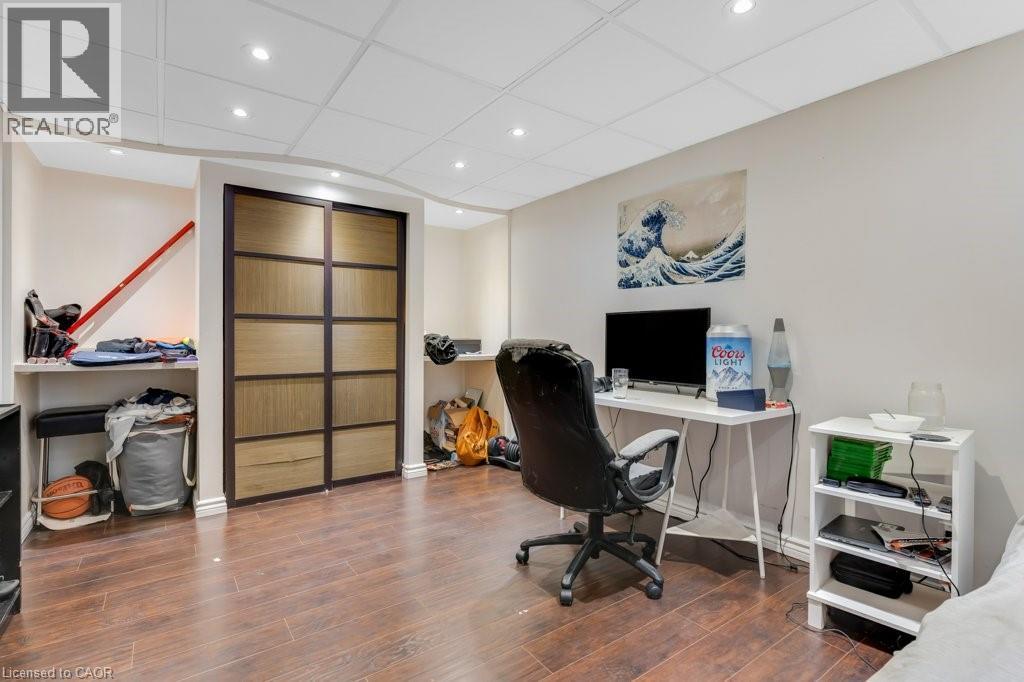 33 MEADOW WOODS Crescent thumbnail 17